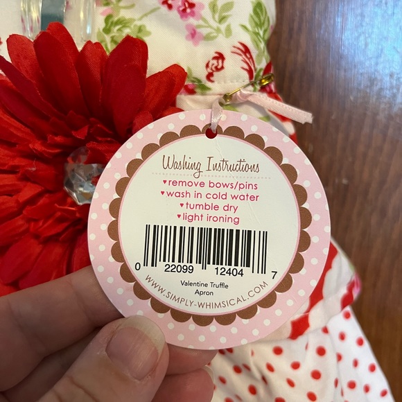 NWT Simply Whimsical Handcrafted, half Apron. Style = Valentine Truffle. - Picture 9 of 12